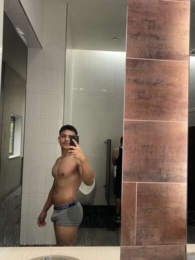 Friendly Bottom scort - Gay Male Escort in Los Angeles - Main Photo