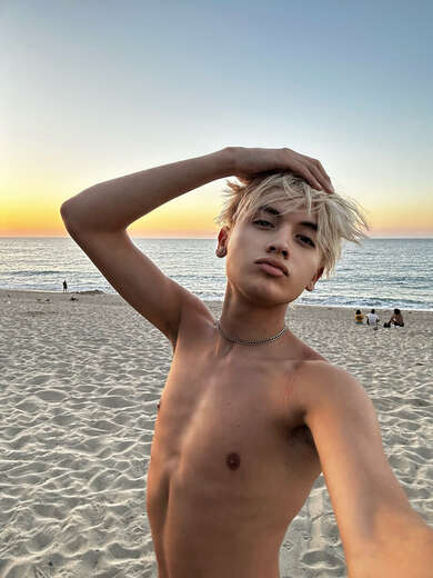 Twink, smooth, young, toned - Alternate Photo