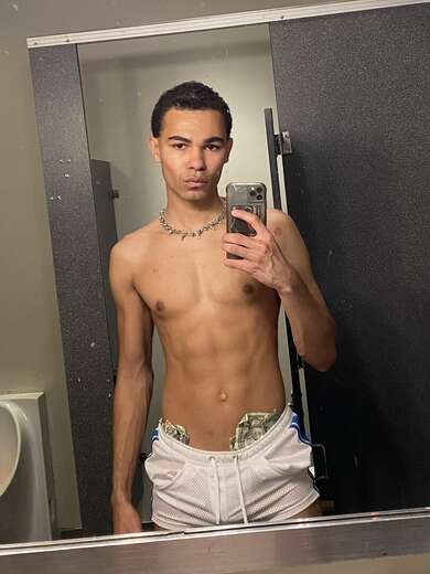 young fit guy looking for a good time - Gay Male Escort in Los Angeles - Main Photo