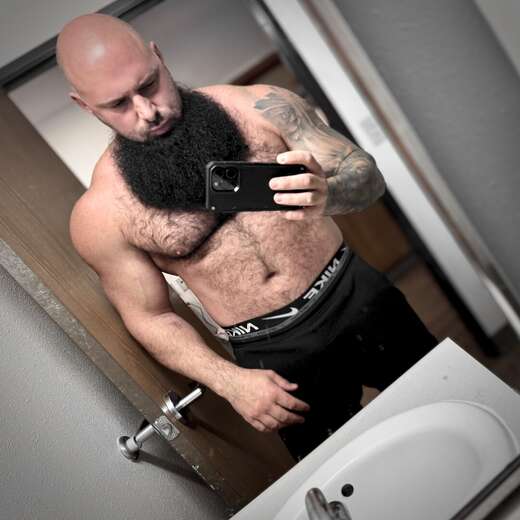 *** MUSCLE BEAR 275lbs *** - Alternate Photo