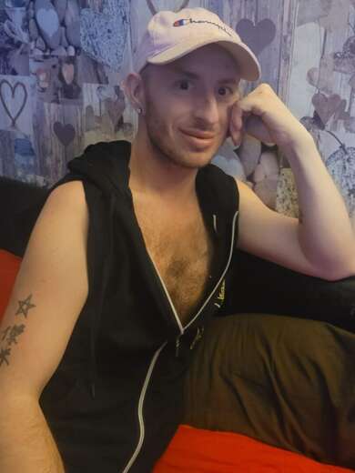 For excellent and discreet service - Alternate Photo