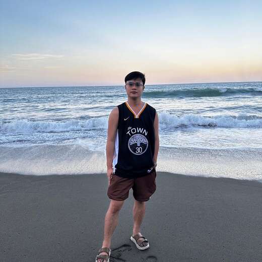 Anton👑 - Alternate Photo
