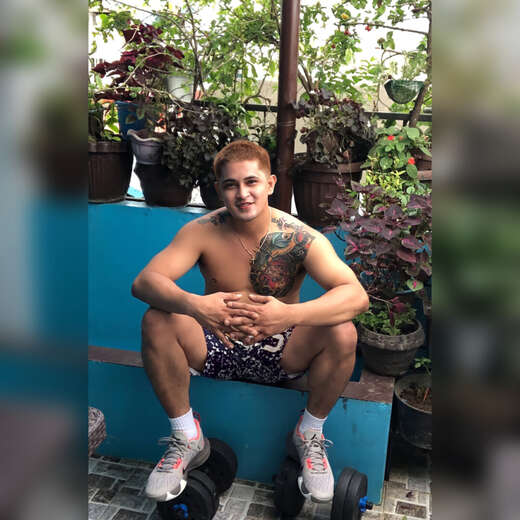 Versa Dadbod In Town - Bi Male Escort in Manila - Main Photo