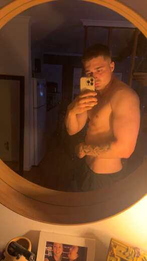 I want experienced women - Straight Male Escort in Melbourne - Main Photo