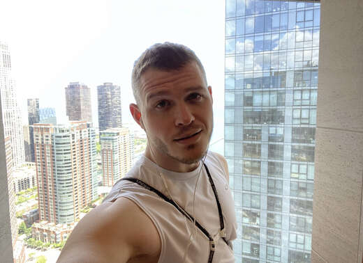 DL Jock Looking for Fun - Alternate Photo
