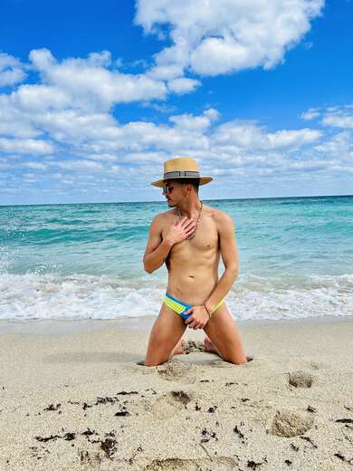 Hot Cuban boy - Gay Male Escort in West Palm Beach - Main Photo