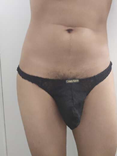 Vers hung And Handsome Twink - Alternate Photo