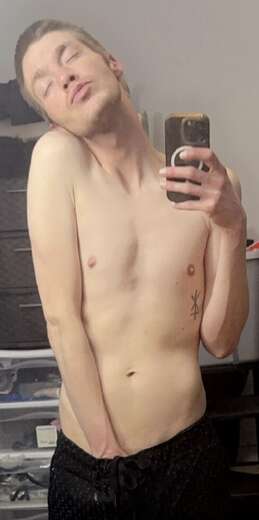 Fiery, independent, curious, artist - Gay Male Escort in Minneapolis - Main Photo