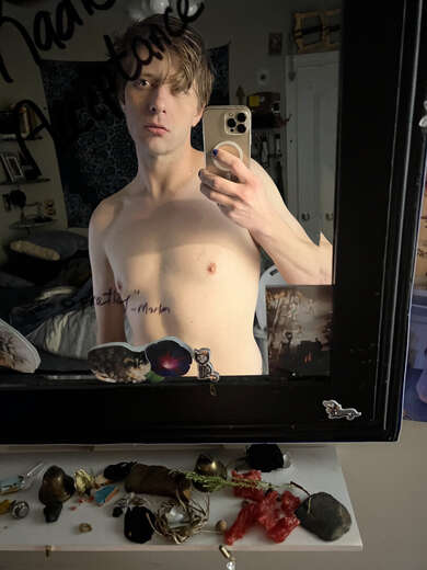 Professional, discreet, ready for fun - Alternate Photo