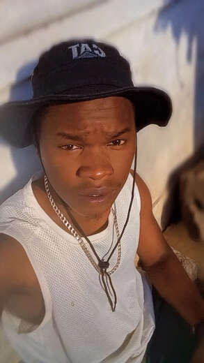 Young social and energetic guy - Alternate Photo