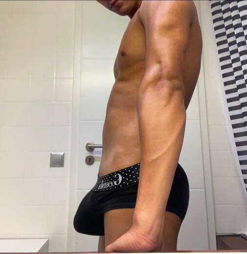 Alejandro gifted male - Bi Male Escort in New York City - Main Photo