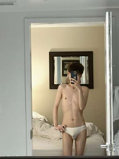 cute boy - Gay Male Escort in New York City - Main Photo