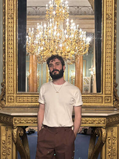 world traveler - Alternate Photo