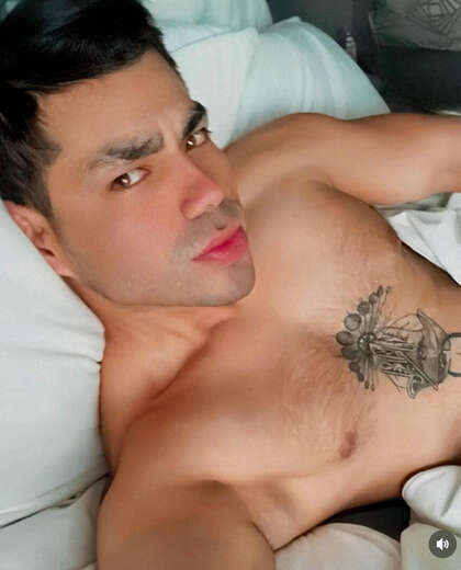 Latino masseur erotic - Alternate Photo