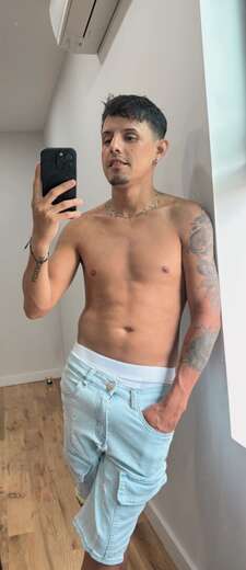 Pasarla bien - Gay Male Escort in New York City - Main Photo