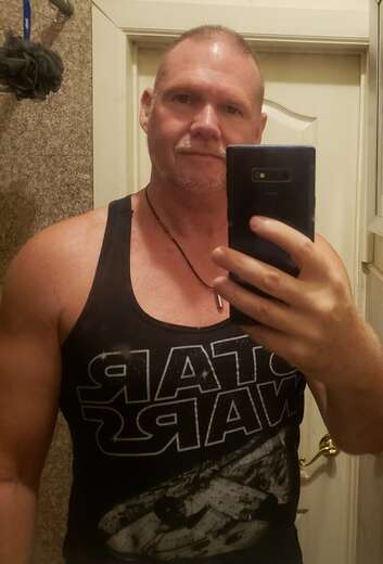 TALL BEEFY VERS MUSCLEBEAR - Gay Male Escort in New York City - Main Photo