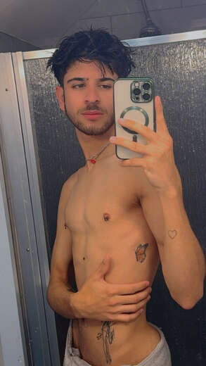 Vamos a divertirnos - Gay Male Escort in New York City - Main Photo