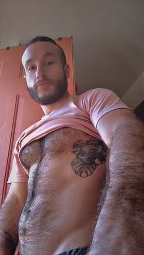 5'5 165 lbs short king - Alternate Photo