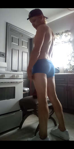 Chill genuine smooth toned blonde - Male Escort in Orange County - Main Photo