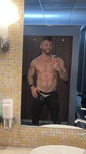 Serious inquiries only - Gay Male Escort in Philadelphia - Main Photo