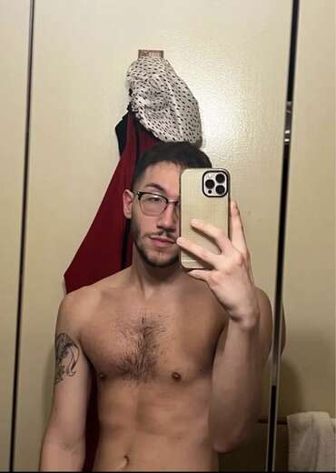 23 compassionate, loyal, loving - Gay Male Escort in Pittsburgh - Main Photo