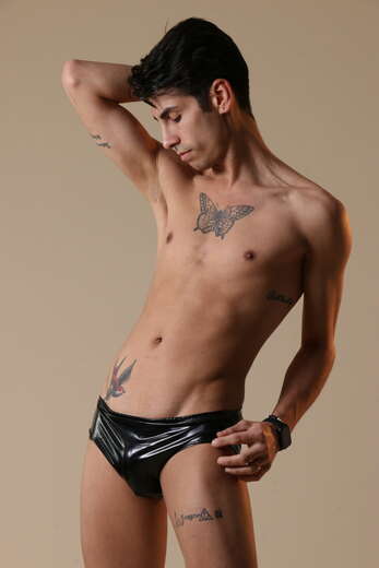 Escort versátil, morboso, atento y discret - Gay Male Escort in Prague - Main Photo