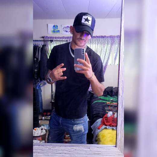 Hello im el flaco - Alternate Photo