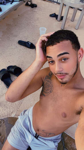 Cool, chill, funny, smart, outgoing - Gay Male Escort in San Antonio - Main Photo