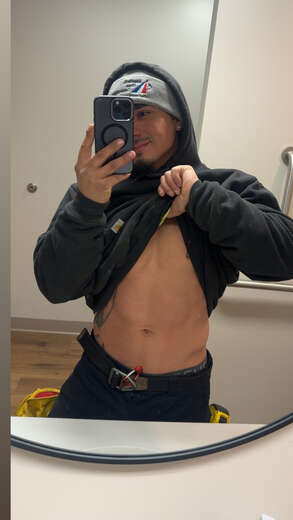 Handsome, discreet, genuine, unforgettable - Alternate Photo