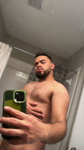 Latino, Carismático alto de ojos claros - Gay Male Escort in San Antonio - Main Photo