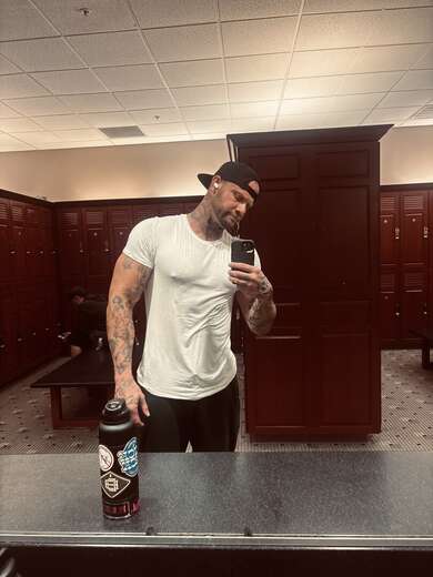 Muscle worship - Alternate Photo