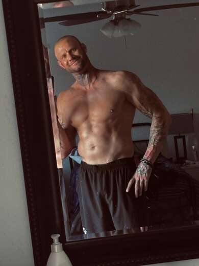 Muscle worship - Alternate Photo