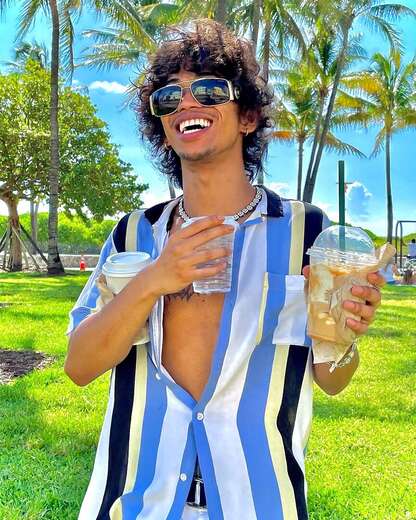 TrophyBoy 🏆 - Alternate Photo