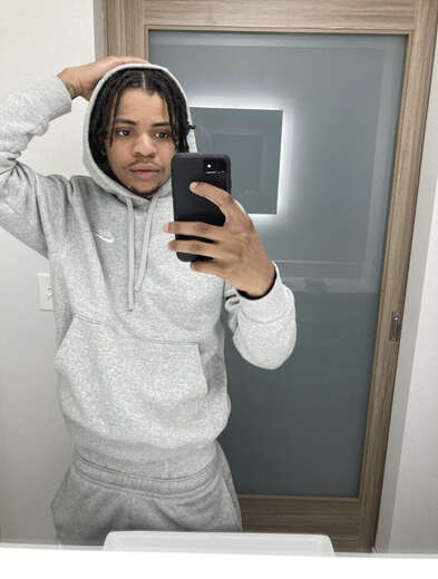 IM WHAT YOU'RE LOOKING FOR 📲 - Alternate Photo