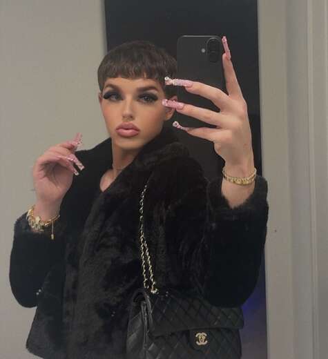 femboy fantasy 💋 - Alternate Photo