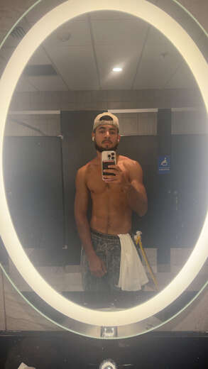 Young Latino guy, this weekend only. - Gay Male Escort in San Francisco - Main Photo