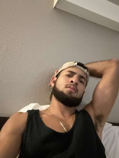 Young Latino guy, this weekend only. - Alternate Photo