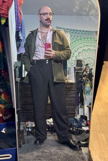 Discreet, reliable, charming professional - Alternate Photo