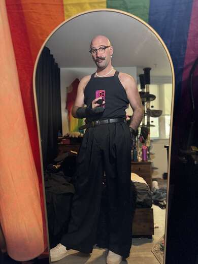 Discreet, reliable, charming professional - Alternate Photo