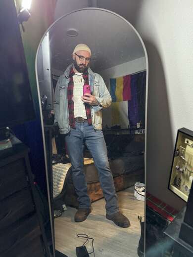 Discreet, reliable, charming professional - Alternate Photo