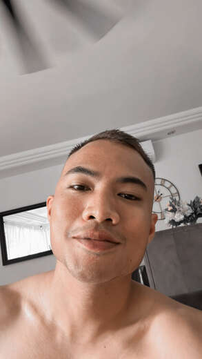 Hi, im new here. please treat me well :) - Straight Male Escort in Singapore - Main Photo