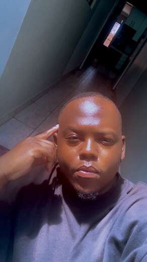 Chilled laid back guy . Family oriented - Alternate Photo