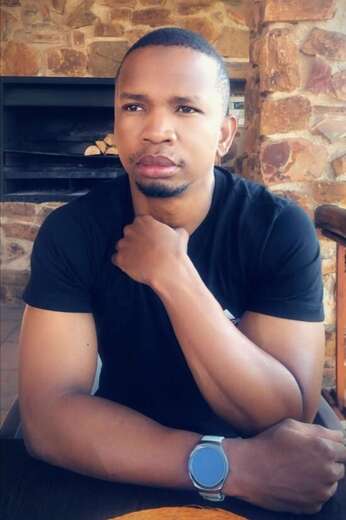 Handsome, Sexy, Light skinned & Very clean - Straight Male Escort in South Africa - Main Photo