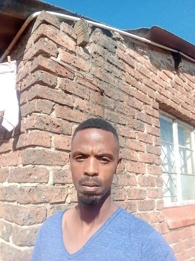 Tall, light skinned, likes fun - Alternate Photo