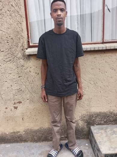 Tall, light skinned, likes fun - Alternate Photo