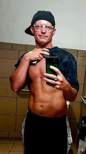 Handsome male available tonight - Straight Male Escort in South Bend - Main Photo