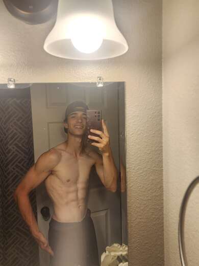 Let's have fun! - Straight Male Escort in Tacoma - Main Photo