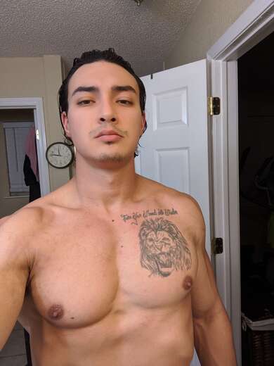 I am fit, healthy, and fun! - Straight Male Escort in Tahlequah - Main Photo