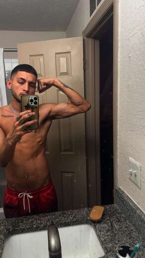 Confident, charismatic, and genuine - Gay Male Escort in Tampa - Main Photo