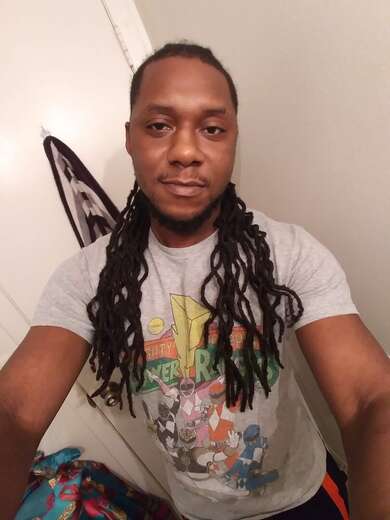Well hello to all of my beautiful queens - Alternate Photo